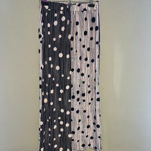 Women's Maxi skirt.  Peck Peck size S.  In like new condition.